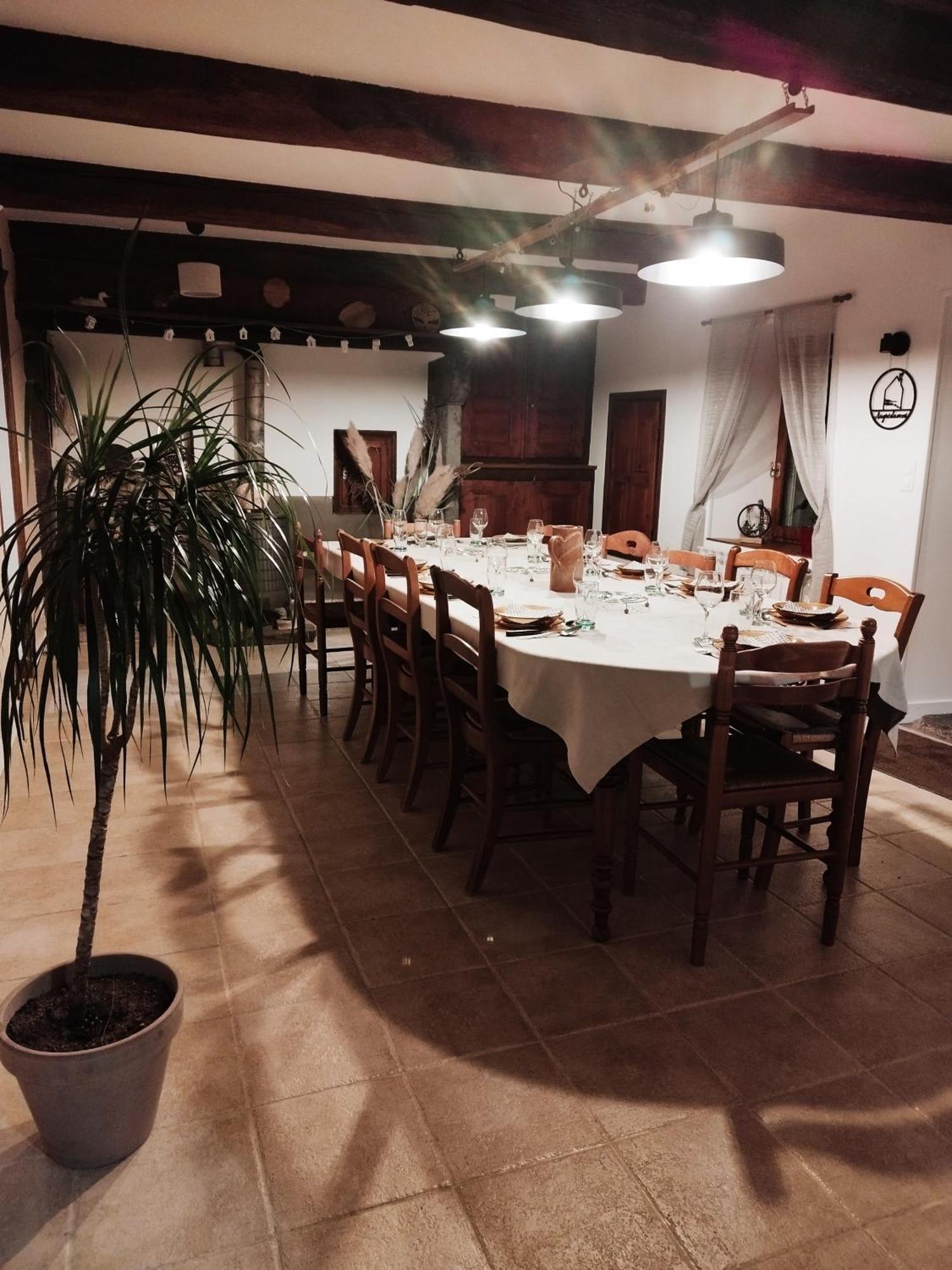 Gite Au Gre Du Vent - 12 Personnes - Calme, Nature Et Confort La Goutelle Exterior photo